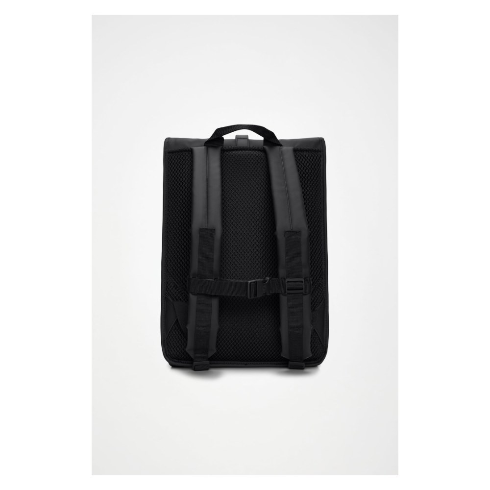 rains_rolltop_rucksack_black_everyday_pack_2_5df11cbc-9b5b-47ef-828b-1c3774bc87f