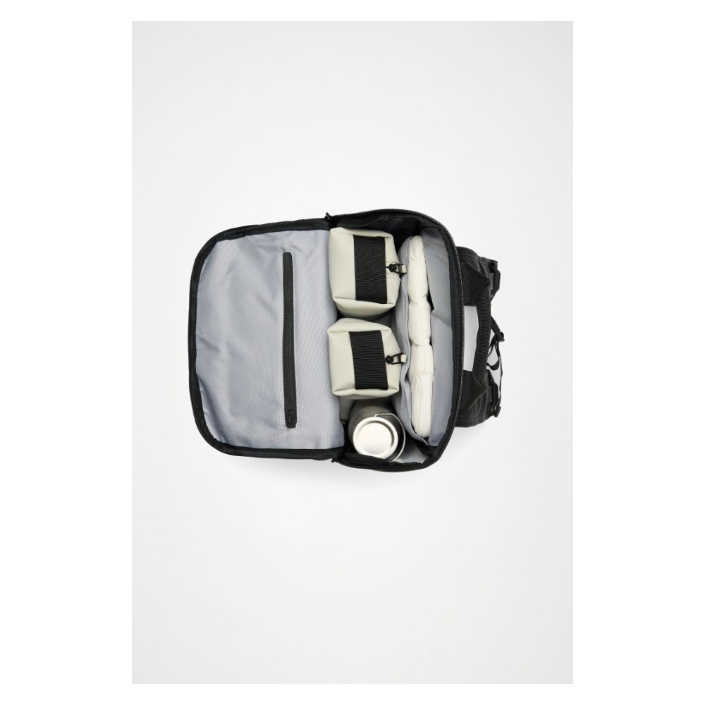 rains_texel_cargo_backpack_black_travel_inside_1