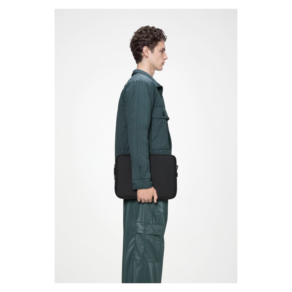 rains_trail_laptop_case_13_14_w1_black_small_goods_men_1