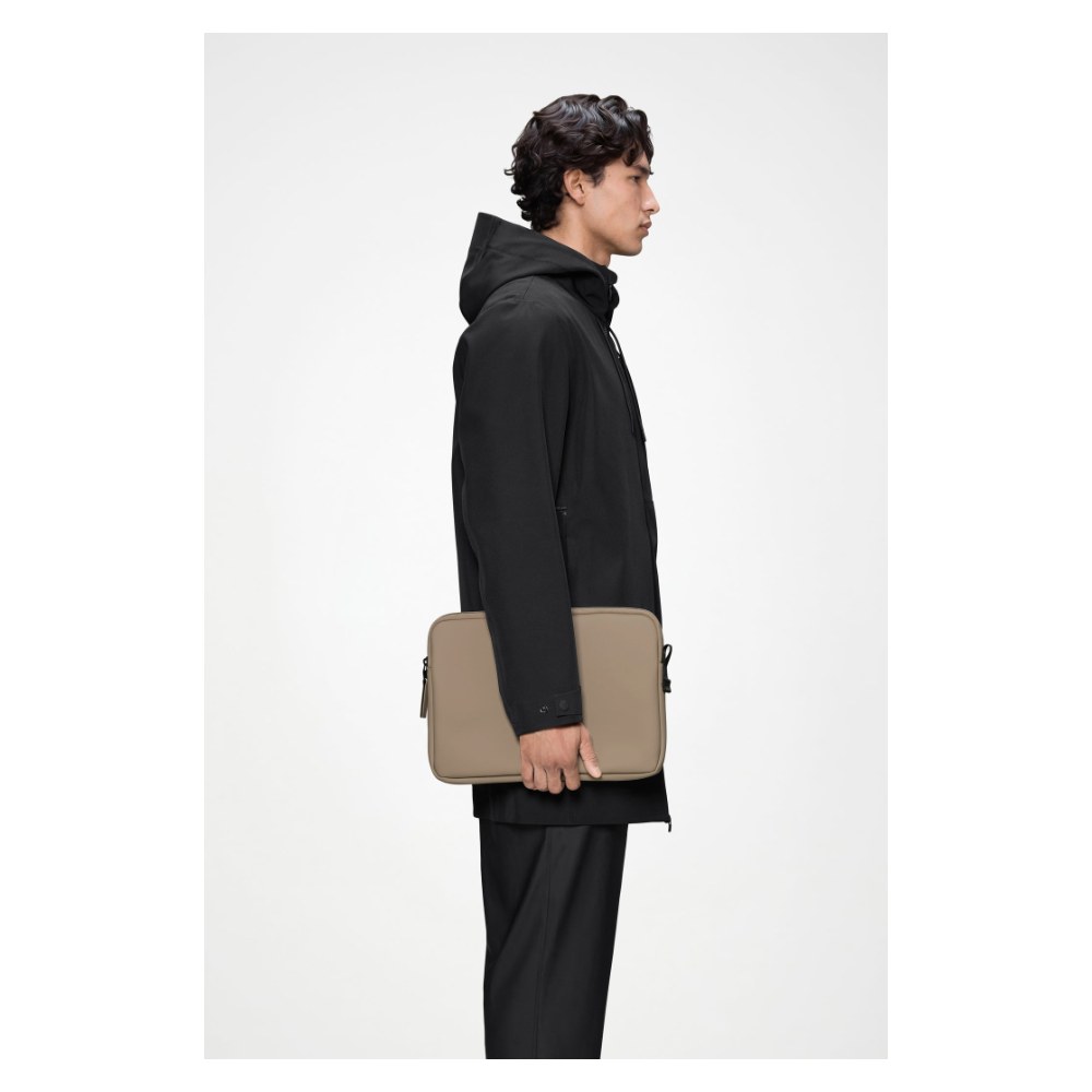 rains_trail_laptop_case_13_14_w1_beige_small_goods_men_1